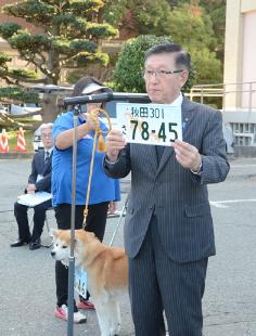 文部科学大臣優秀教職員表彰に選ばれた能代一中の相沢教諭